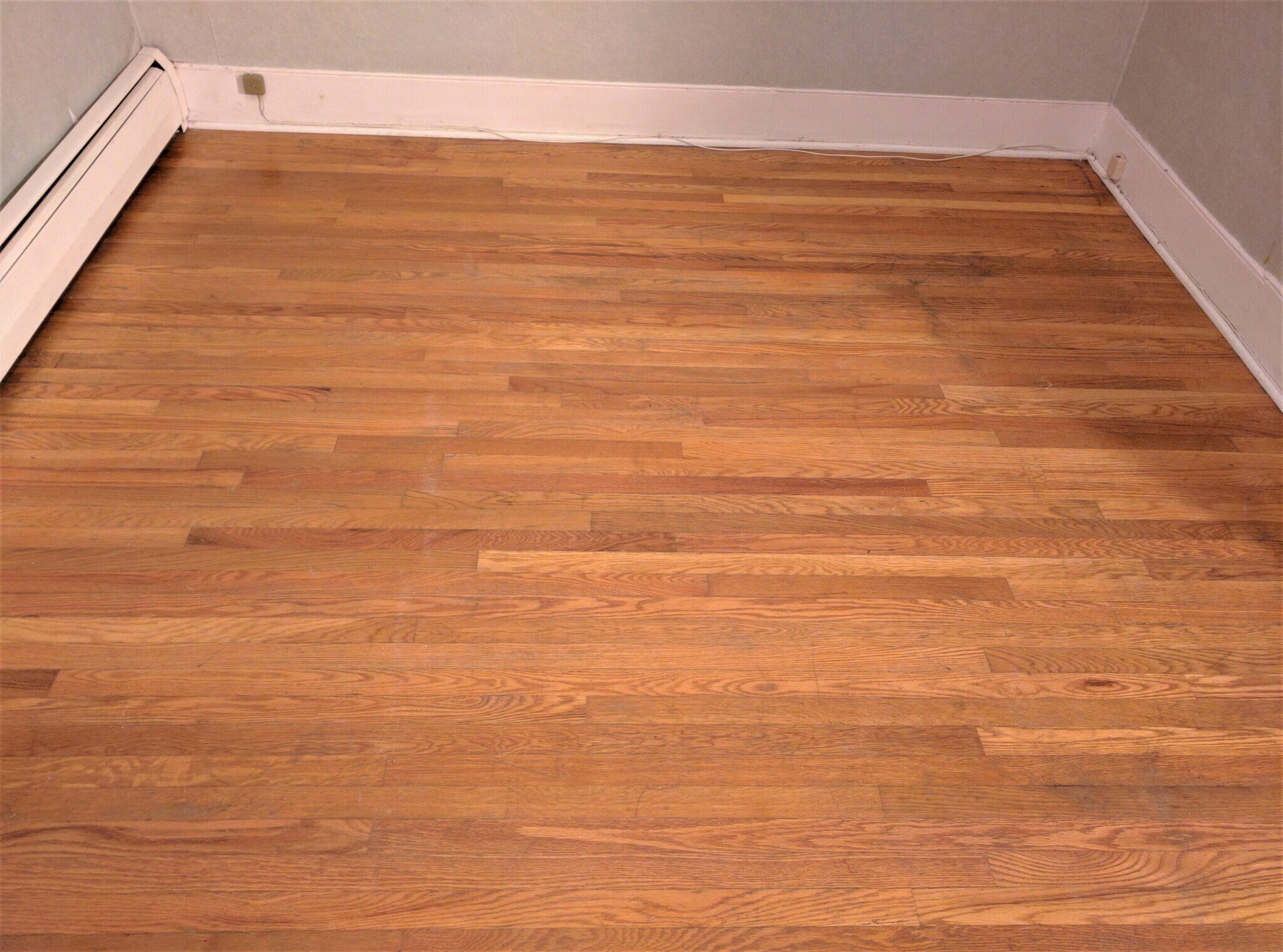 Hardwood floors throughout - 92 S Main St