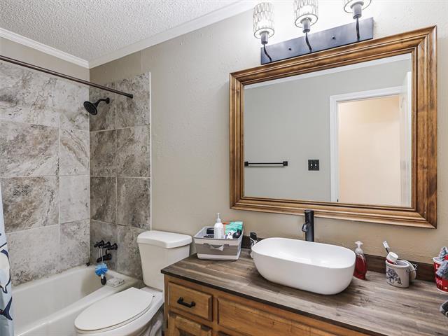 Building Photo - 1110 Hills Creek Dr