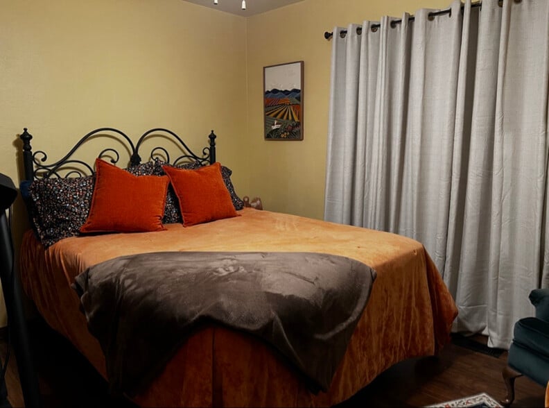 Building Photo - 2 W Campus Ave.