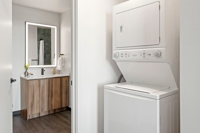 Building Photo - 187 N Ashland Ave