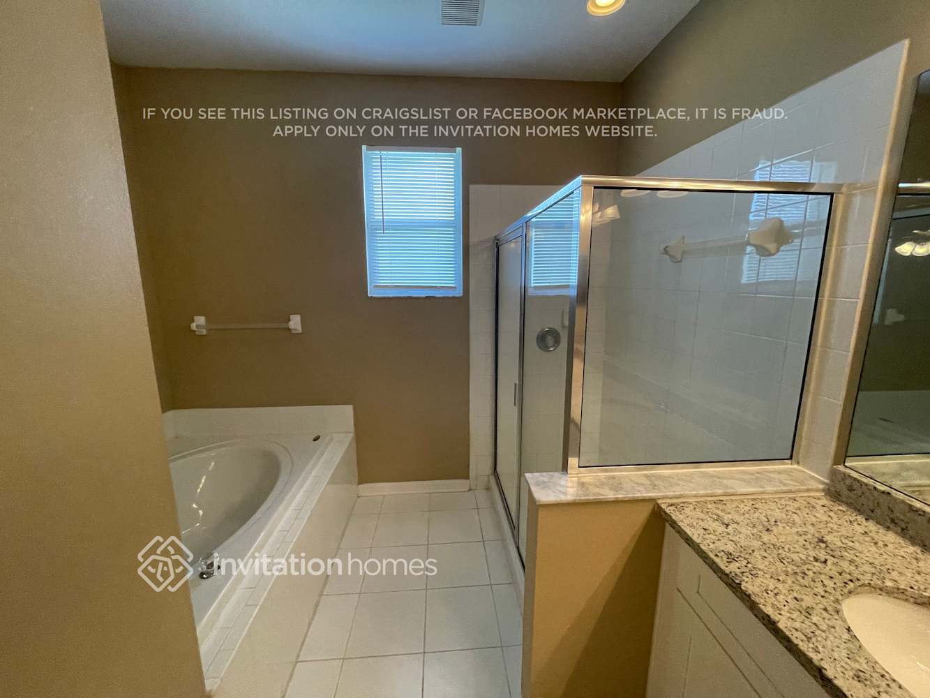 Building Photo - 5610 Terrain De Golf Dr