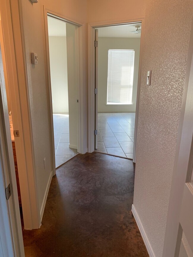 Building Photo - 4 Bdrm 2.25 Bath in Copperas Cove
