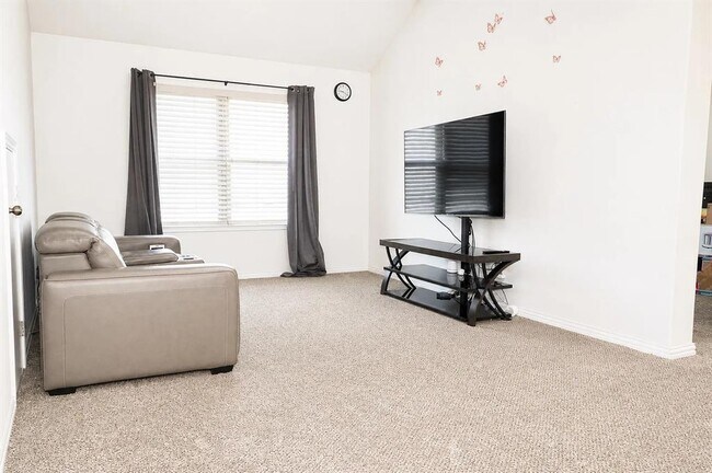 Building Photo - 20804 Snow Bunting Ln