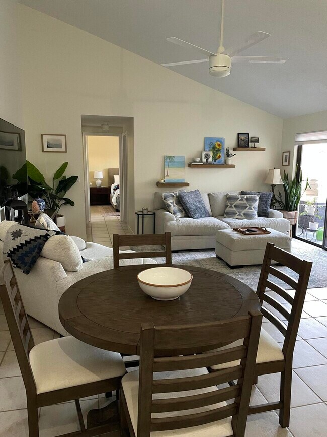 Building Photo - 1801 S US Hwy 1