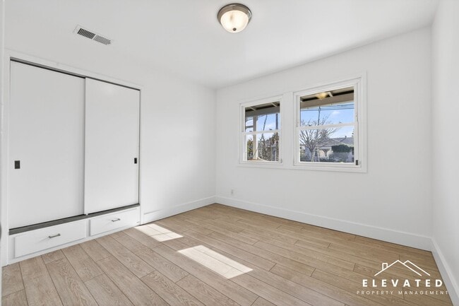 Building Photo - 45 Payran St