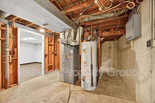 Building Photo - 1225 Night Dr