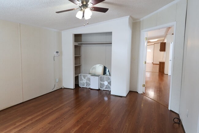 Building Photo - 922 Moss Oak Ct