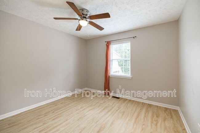 Building Photo - 357 Mary Alice Dr