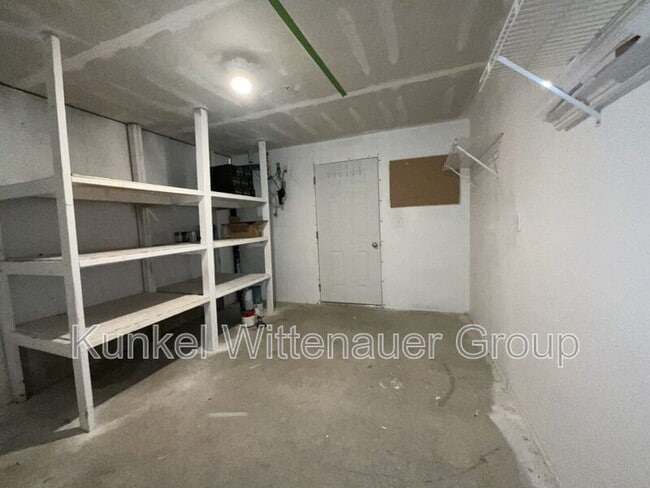 Building Photo - 701 Tower Grove Dr