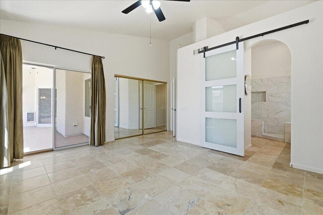 Building Photo - 2207 E Tahitian Way