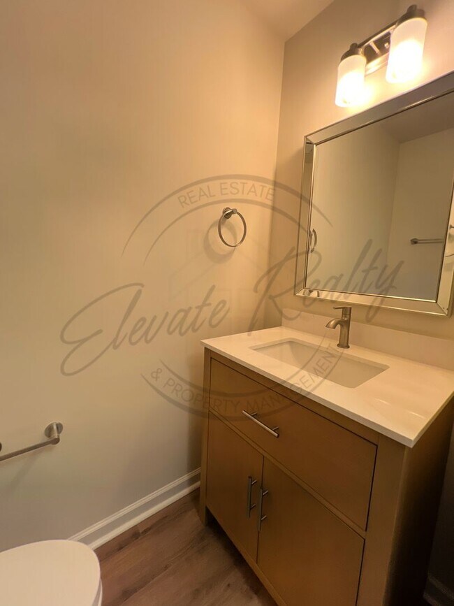 Building Photo - SPECIAL: FIRST MONTHS RENT FREE! Two Bedro...