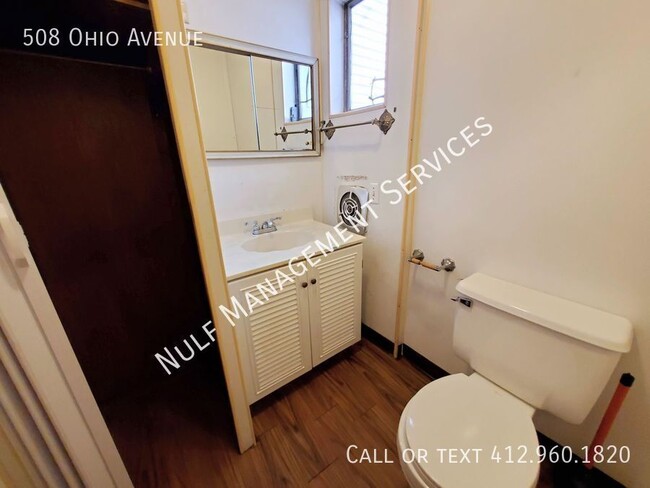 Building Photo - Eligible for Section 8: 3 Bed, 1.5 Bath Ho...