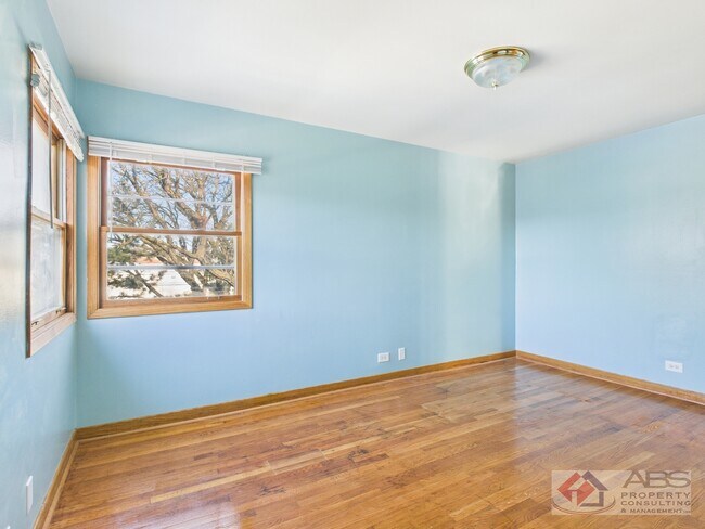 Building Photo - 755 Dulles Rd