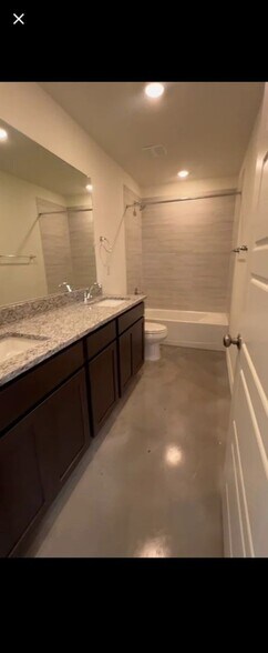 Building Photo - 1255 Concord Dr