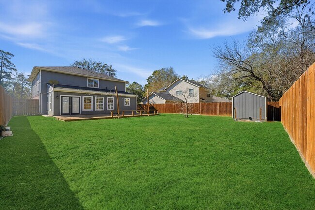 Building Photo - 18385 Ten Oaks Ct