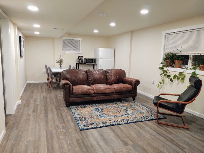 Building Photo - 1626 Walnut St