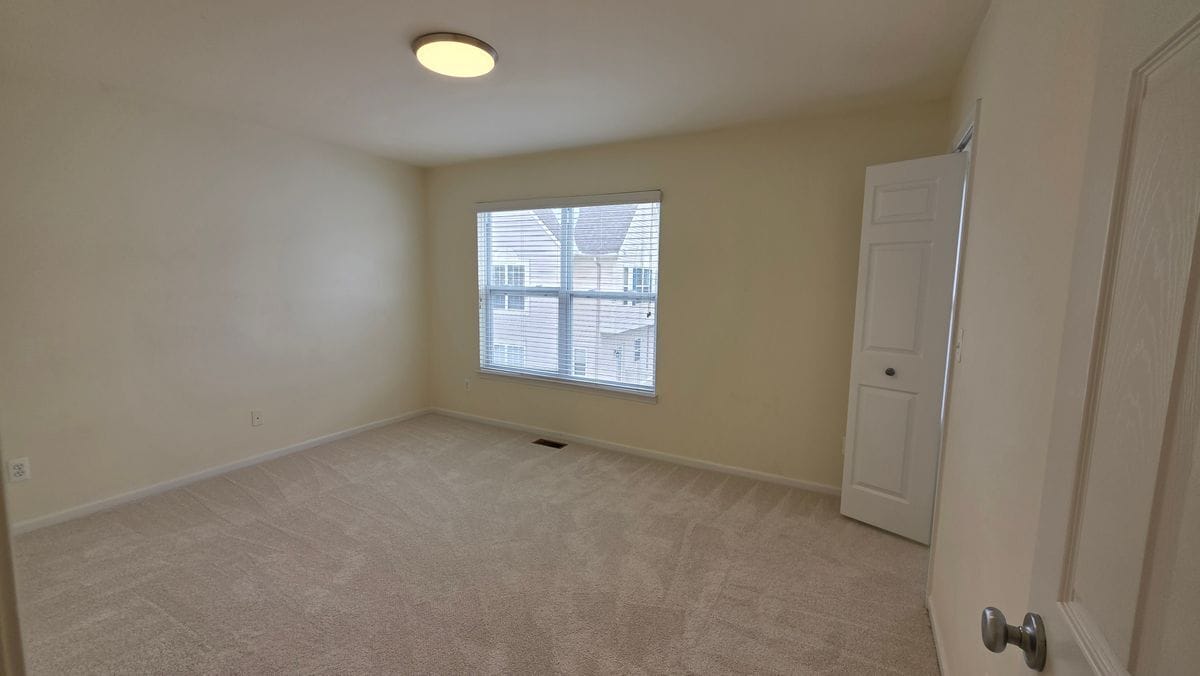 Building Photo - 1547 Cass Lake Rd