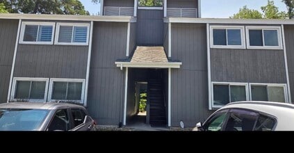 Building Photo - 10301 N Kings Hwy