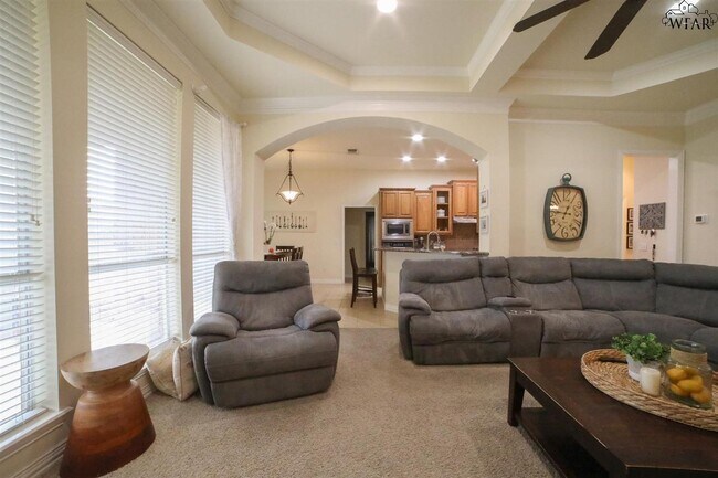 Building Photo - 4919 Silver Crest Dr