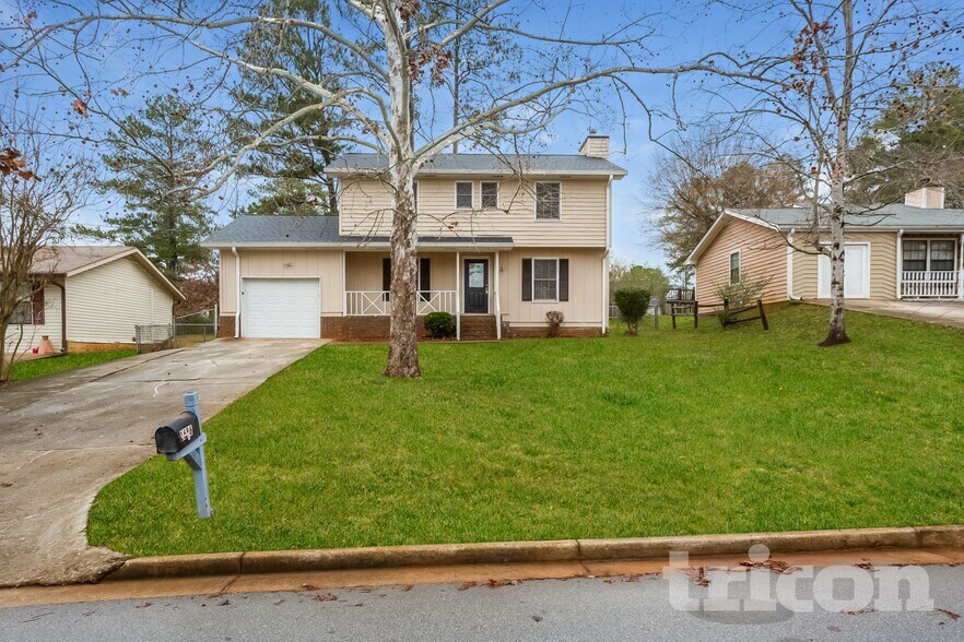 Primary Photo - 1686 Underwood Dr SE