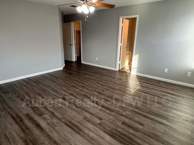 Building Photo - 3849 Irish Setter Dr