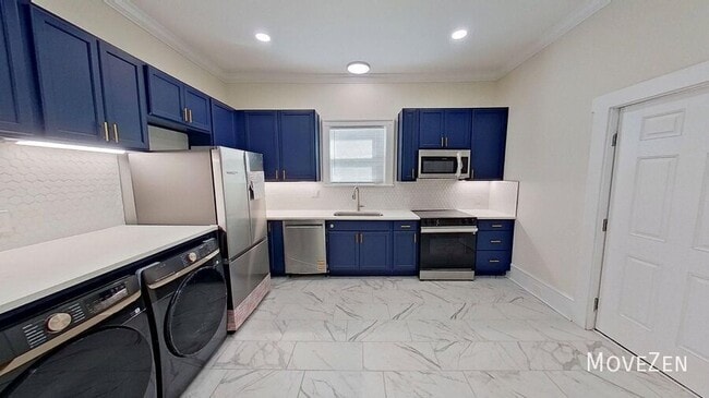 Building Photo - 9 Ratcale Ln