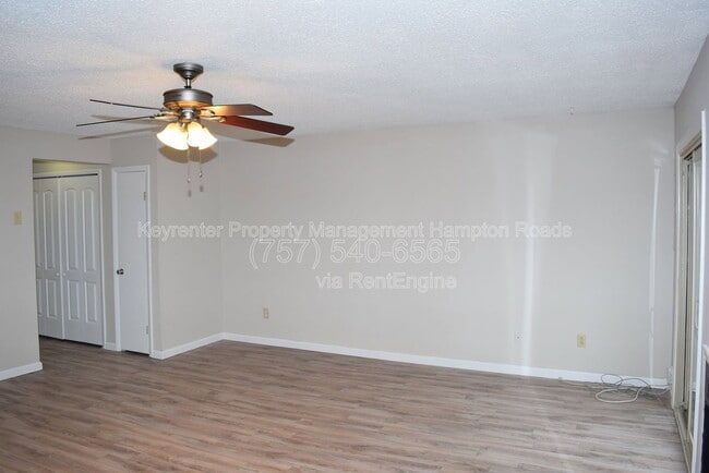 Building Photo - 1412 Woodscape Ln