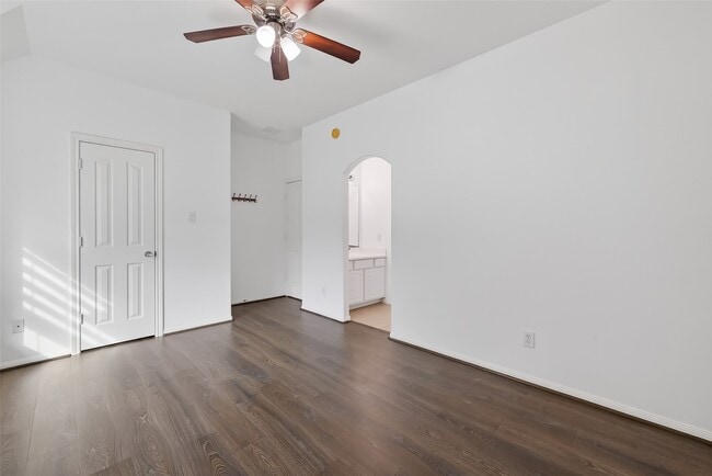 Building Photo - 3839 Lakeridge Canyon Dr