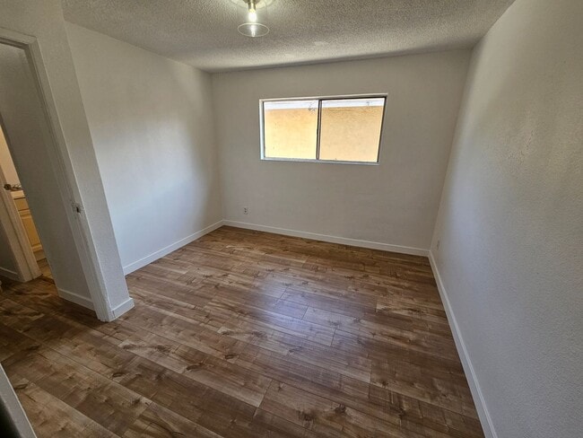 Building Photo - 2333 Birkdale St