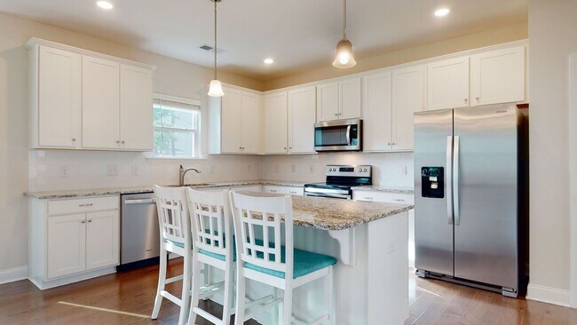 Building Photo - 507 W Red Head Cir