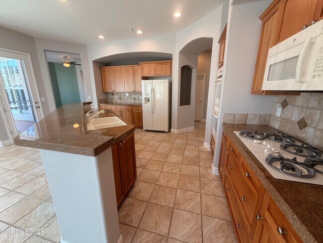 Building Photo - 4450 Desert Vista Ct