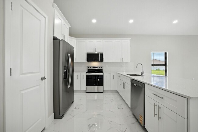 Building Photo - 2838 Tropicana Parkway W