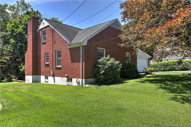 Building Photo - 32 Koger Rd