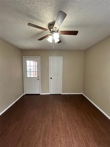 Building Photo - 2212 Viewtop Ln