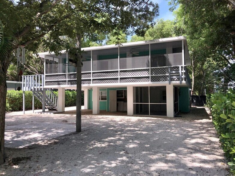 Building Photo - 661 Colson Dr