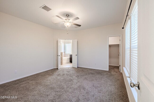 Building Photo - 1040 Indigo Sky St