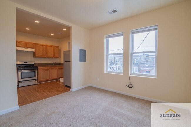 Building Photo - 2435 W Lafayette Ave