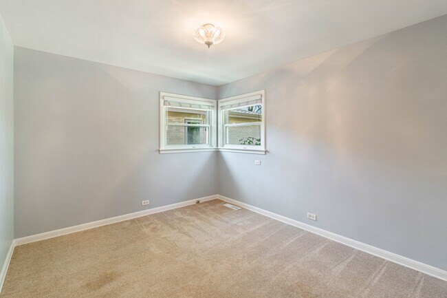 Building Photo - 520 S Rammer Ave