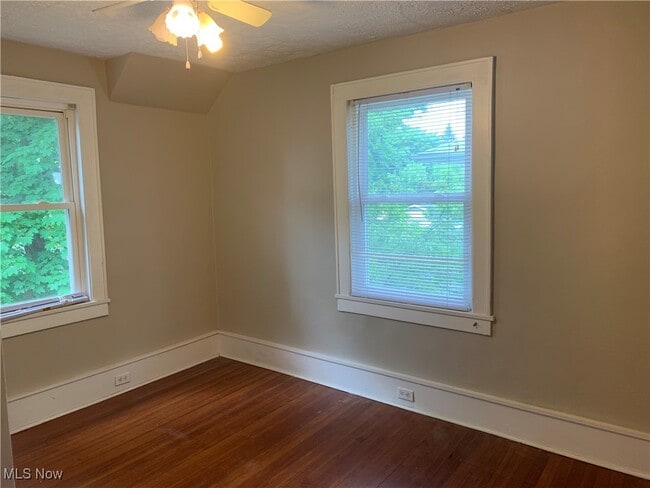 Building Photo - 1660 Glenmount Ave