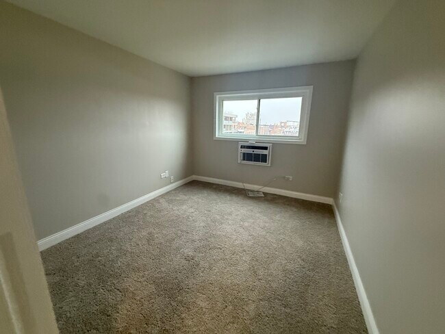 Building Photo - 110 N Kenilworth Ave