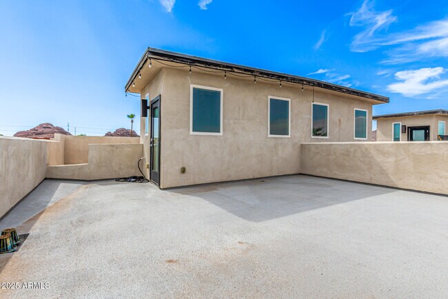 Building Photo - 6850 E McDowell Rd