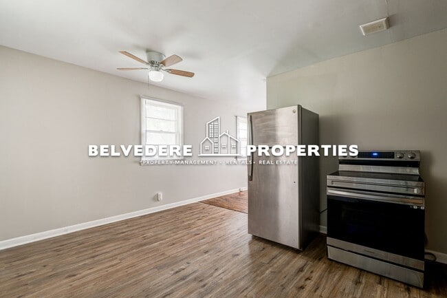 Building Photo - 1607 Eastwood Ave