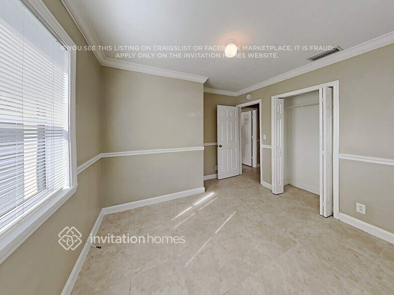 Building Photo - 913 Cochran Dr