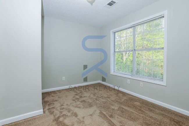 Building Photo - Room for Everyone (and Pets!) – 4BR/2BA in Covington