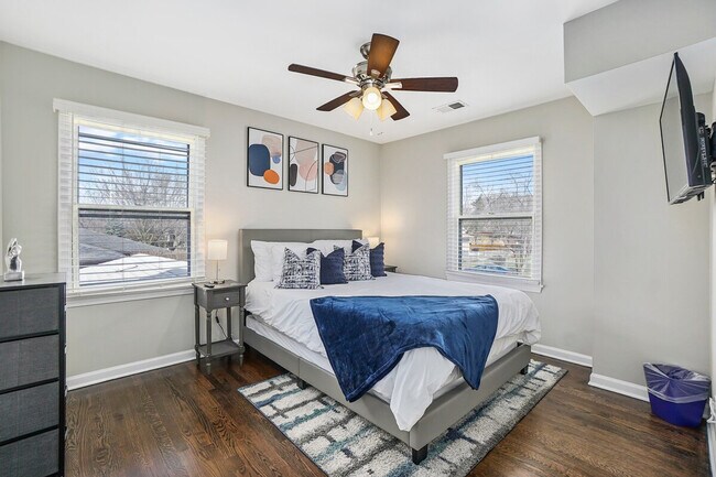 Building Photo - 18830 Hamlin Ave