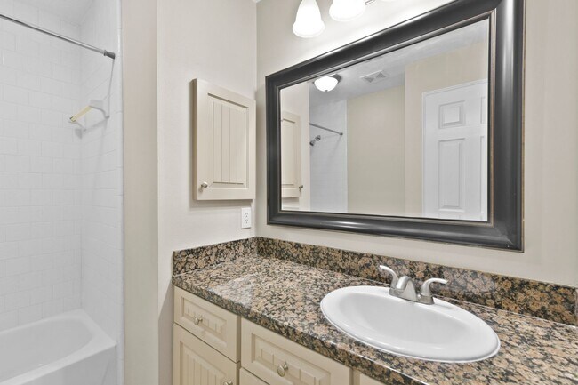 Building Photo - Charming 4-Bedroom Home in Spring, TX