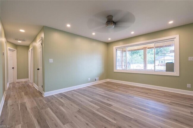 Building Photo - 314 Mohican Dr