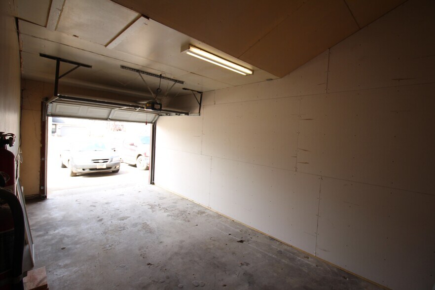 Garage - 9901 Blaisdell Ave S