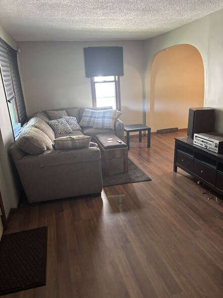 Living room - 3234 Xerxes Ave N