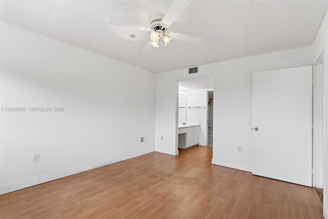 Building Photo - 1650 SW 124th Terrace